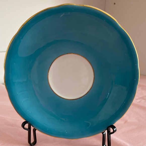 Aynsley Bone China Teacup and Saucer in Teal Blue with Yellow Daffodils - Picture 5 of 10